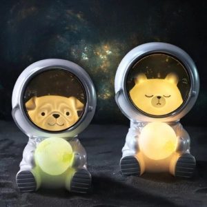 Astronaut Pet LED Night Light – Space Guardian Lamp for Bedroom, Desk & Living Room